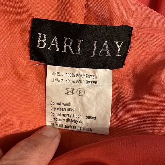 Bari Jay apricot colored, 1 shoulder dress. Ruching at top and waist. Size 14 - Picture 4 of 10